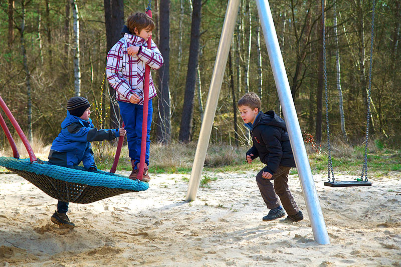 Schaukel Abenteuerland Kinderspielplatz